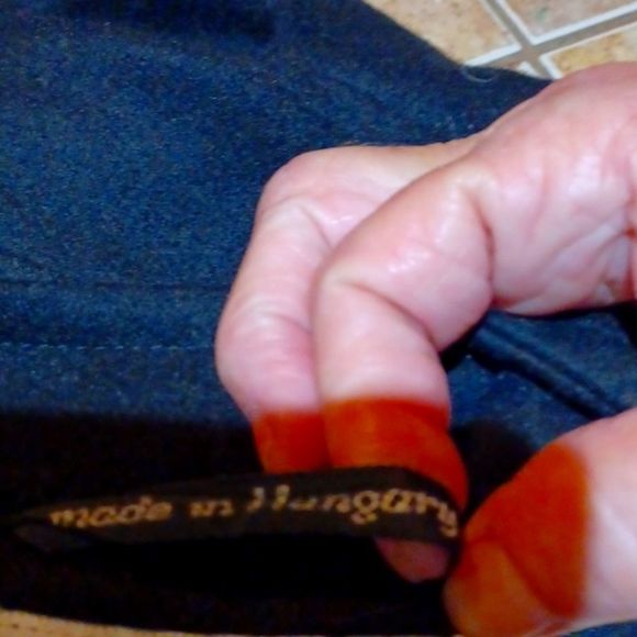 INTERNATIONAL SCENE Vintage  Made In Hungary 100%  Wool Black Trench Coat 9/10 - Picture 15 of 15